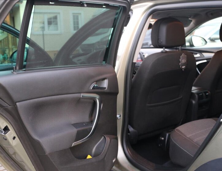 Opel Insignia Kombi 2,0 l 143 kw