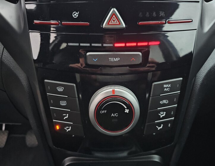 SsangYong Tivoli 29