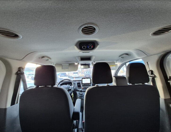 Ford Tourneo Custom MPV 2,0 l 96 kw