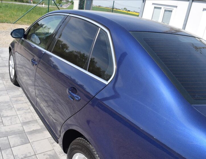 Volkswagen Jetta Sedan / Limuzína 1,9 l 77 kw
