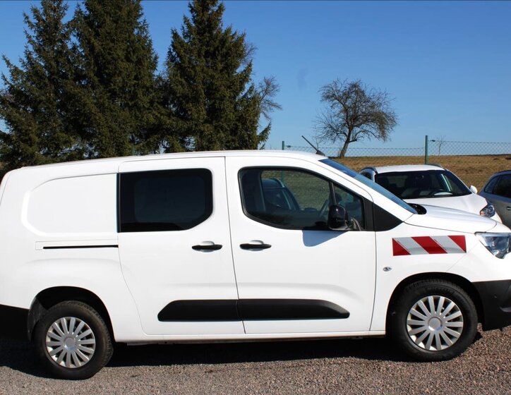 Opel Combo Skříň 1,5 l 96 kw
