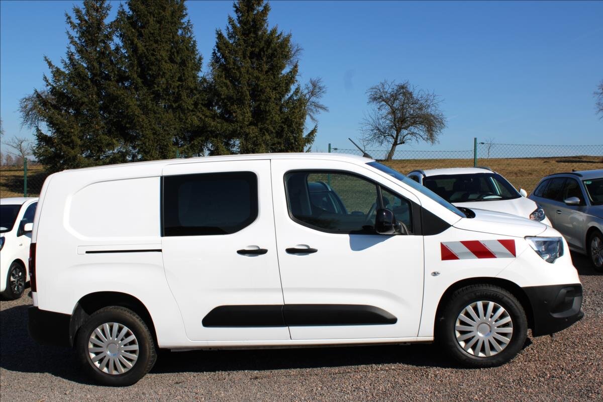 Opel Combo Skříň 1,5 l 96 kw