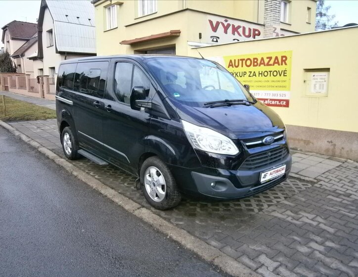 Ford Tourneo Custom Kombi 2,0 l 96 kw