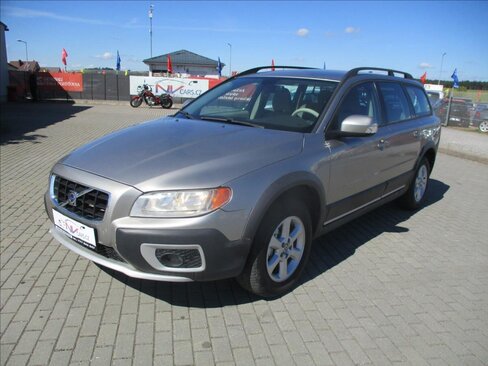 Volvo XC70 Kombi 2,4 l 151 kw