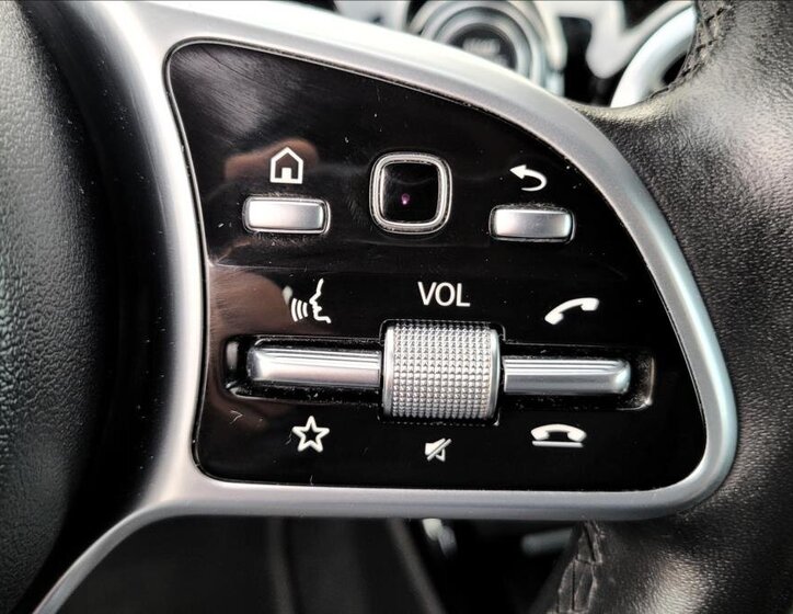 Mercedes-Benz CLA 22