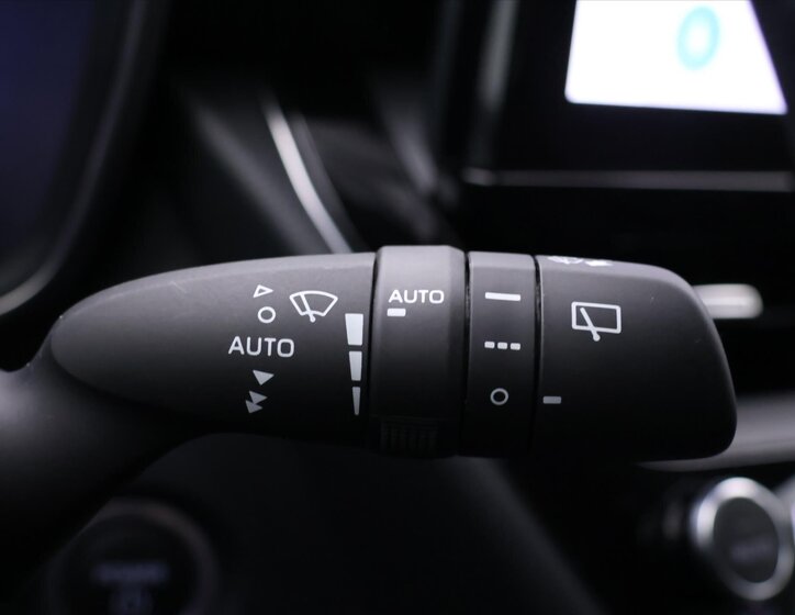 Toyota Corolla Kombi 2,0 l 112 kw