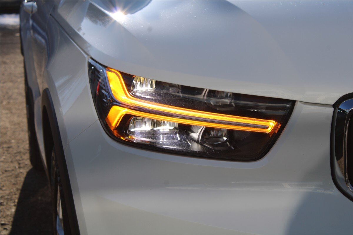 Volvo XC40 SUV 2,0 l 140 kw