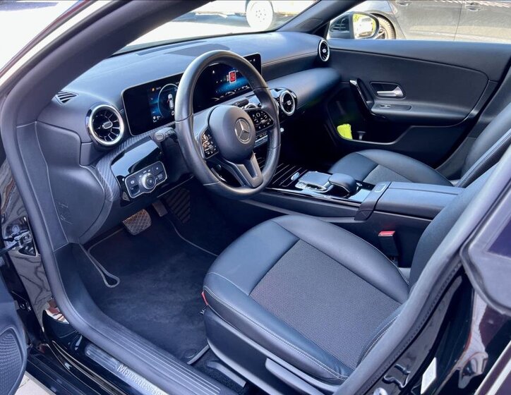 Mercedes-Benz CLA Kombi 1,5 l 85 kw