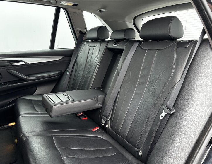 BMW X5 SUV 3,0 l 190 kw