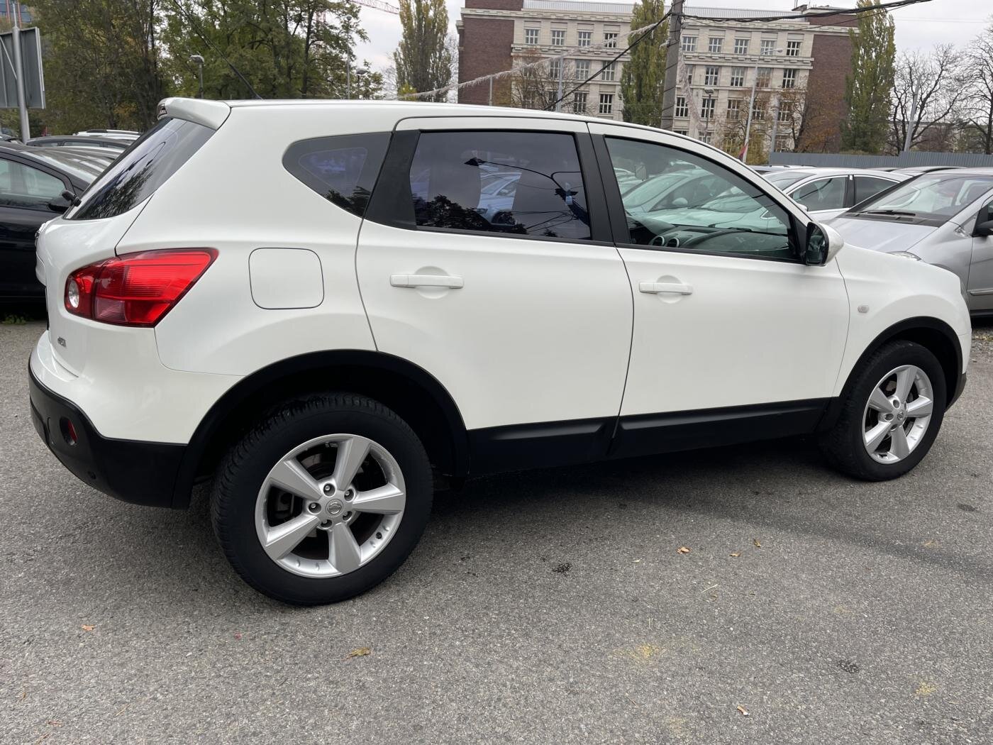 Nissan Qashqai SUV / Terénní 2,0 l 110 kw