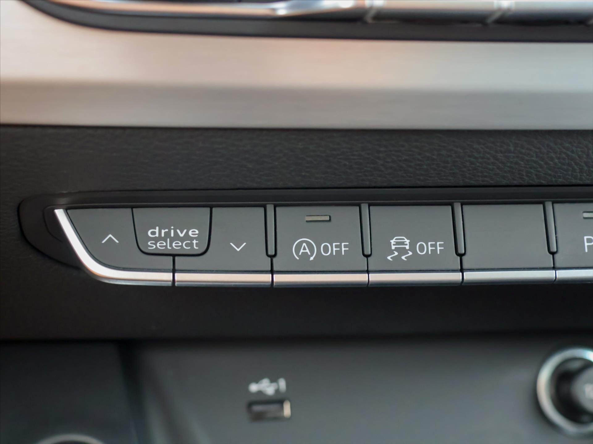 Audi A4 Kombi 2,0 l 110 kw