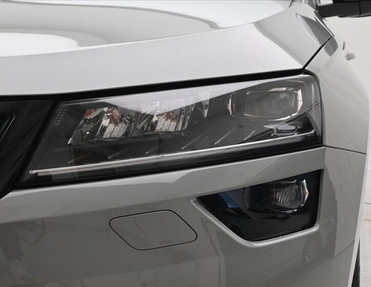Škoda Karoq SUV / Terénní 1,5 l 110 kw