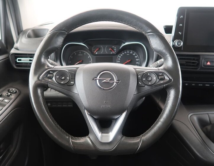 Opel Combo MPV 1,5 l 96 kw