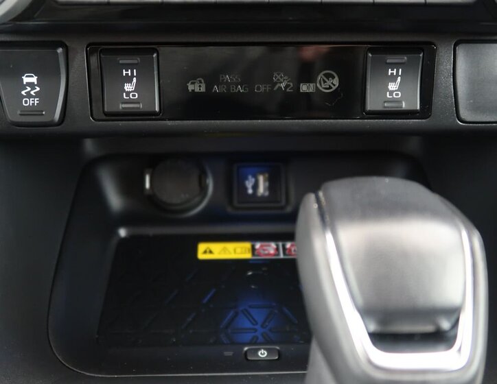 Toyota RAV4 SUV / Terénní 2,5 l 131 kw