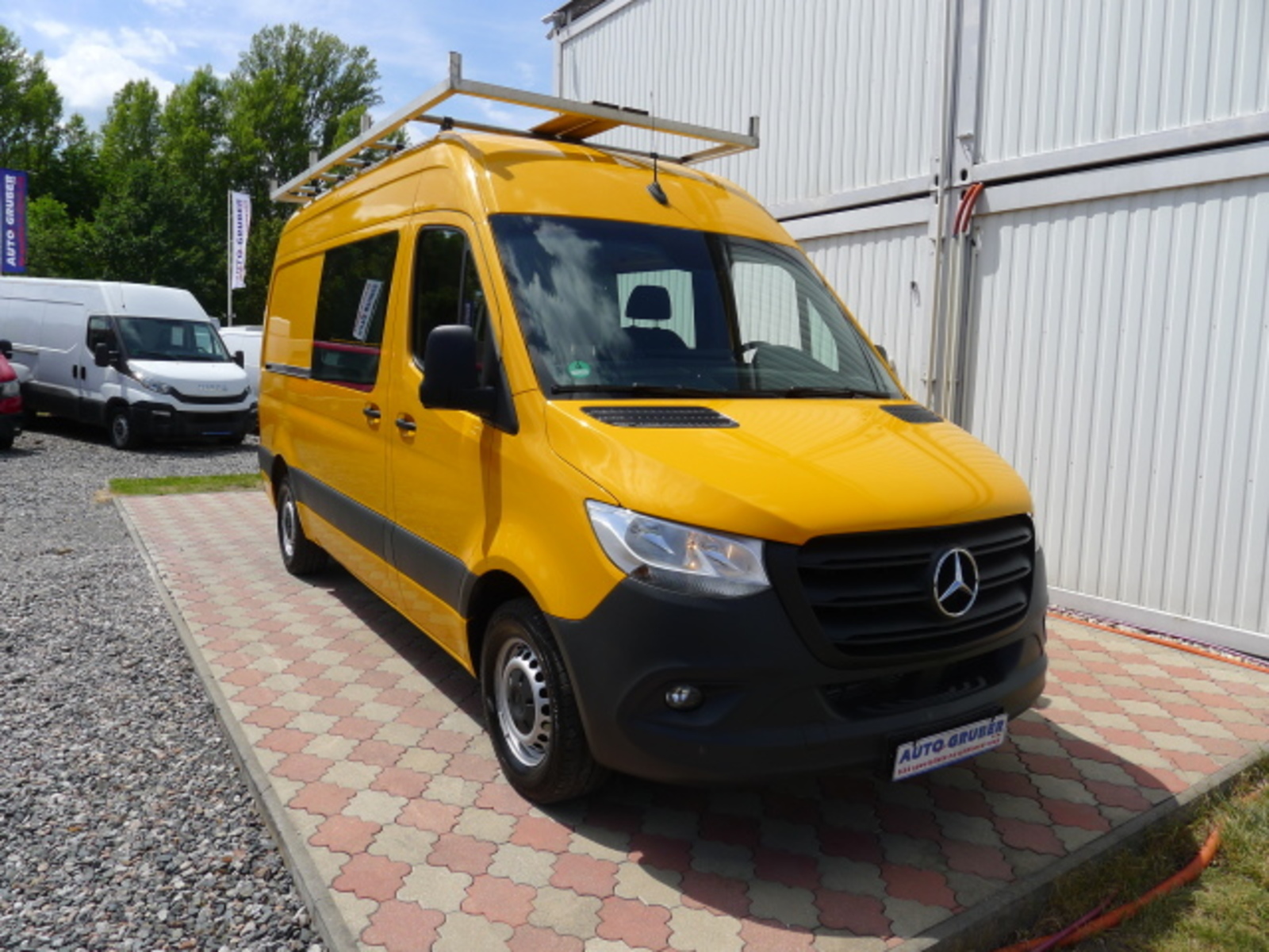 Mercedes-Benz Sprinter 2