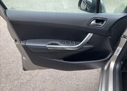 Peugeot 308 Kombi 1,6 l 82 kw