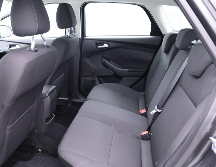 Ford Focus Kombi 999,0 92 kw