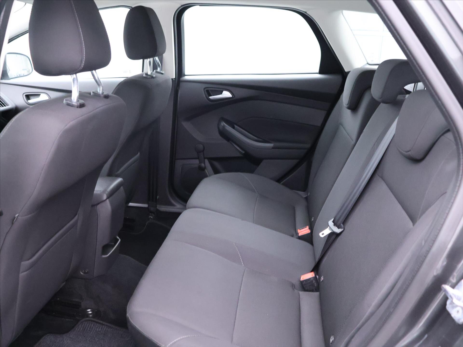 Ford Focus Kombi 999,0 92 kw