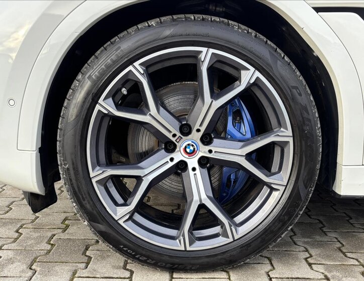 BMW X6 SUV 3,0 l 210 kw