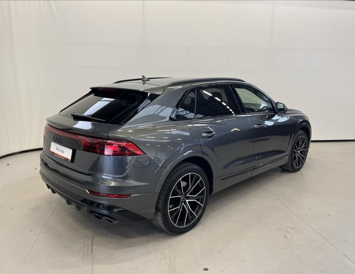 Audi SQ8 SUV 4,0 l 373 kw