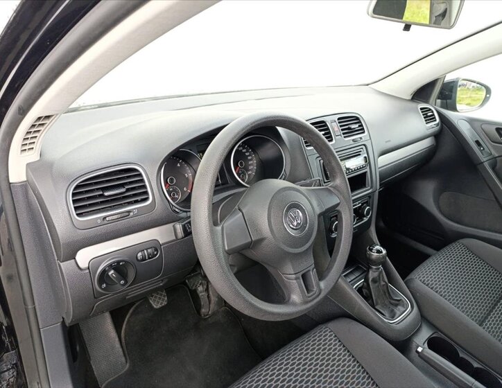 Volkswagen Golf Hatchback 1,6 l 77 kw