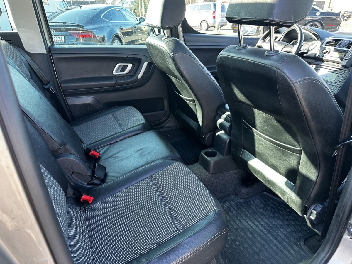 Škoda Roomster Kombi 1,6 l 77 kw