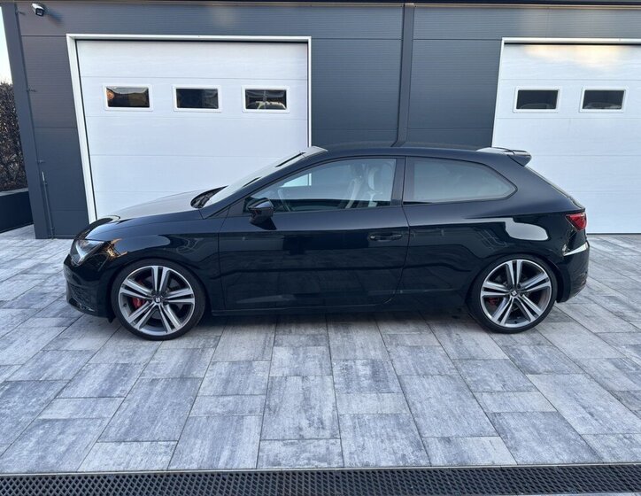 Seat Leon Hatchback 2,0 l 213 kw