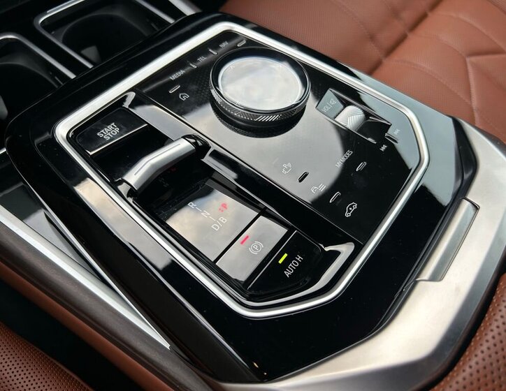 BMW i7 Sedan / Limuzína 0,0 400 kw