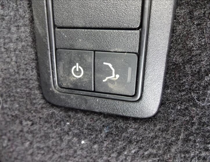 Land Rover Range Rover Sport SUV / Terénní 3,0 l 190 kw