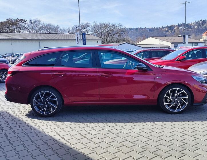 Hyundai i30 4