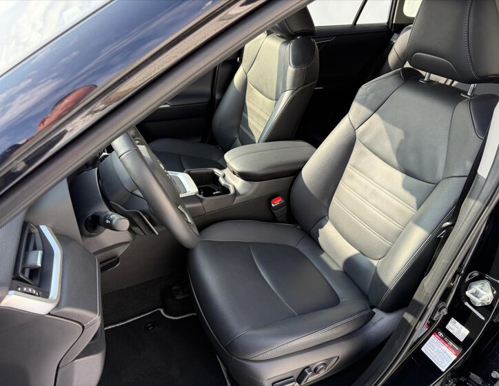 Toyota RAV4 SUV / Terénní 2,5 l 131 kw