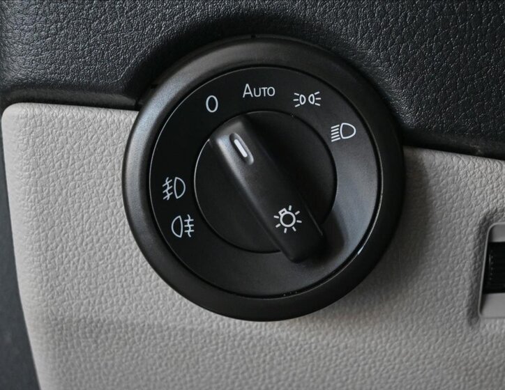 Volkswagen Transporter Skříň 2,0 l 75 kw