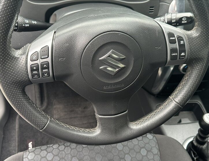 Suzuki SX4 Hatchback 2,0 l 99 kw