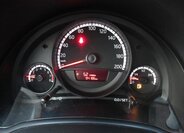 Volkswagen up! 13