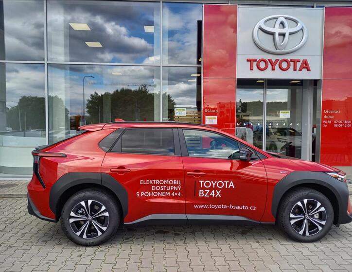 Toyota bZ4X 6