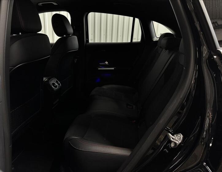 Mercedes-Benz GLA 38