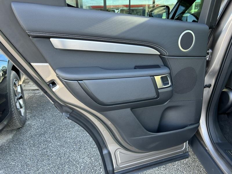 Land Rover Discovery SUV 3,0 l 221 kw