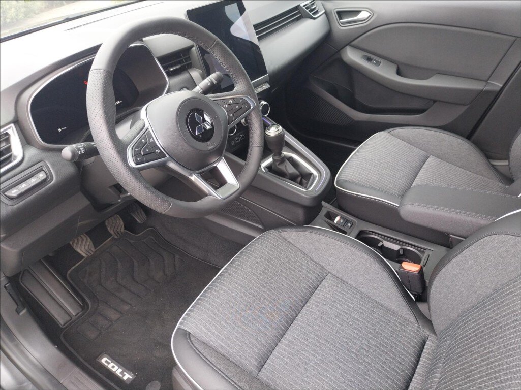 Mitsubishi Colt Hatchback 999,0 67 kw