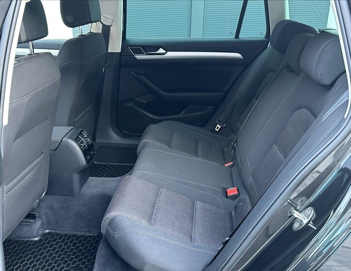 Volkswagen Passat Kombi 1,4 l 110 kw