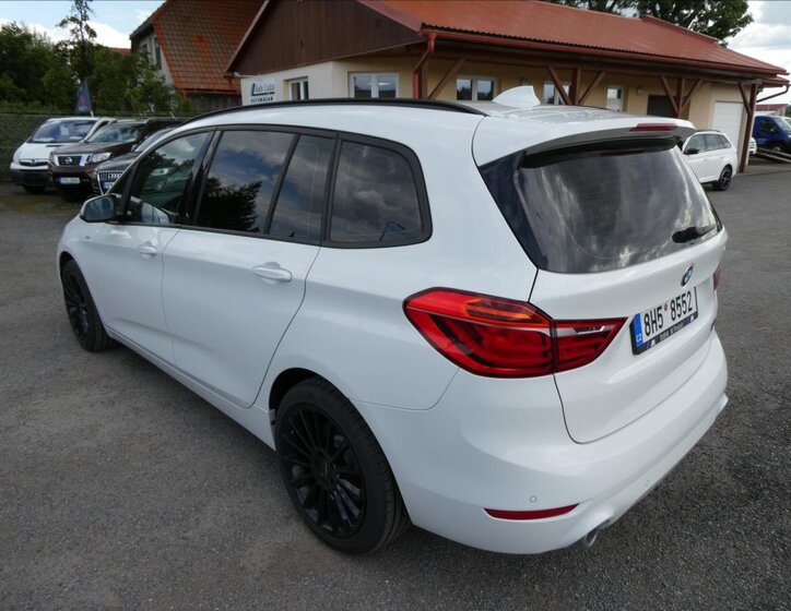 BMW Řada 2 Kombi 2,0 l 110 kw