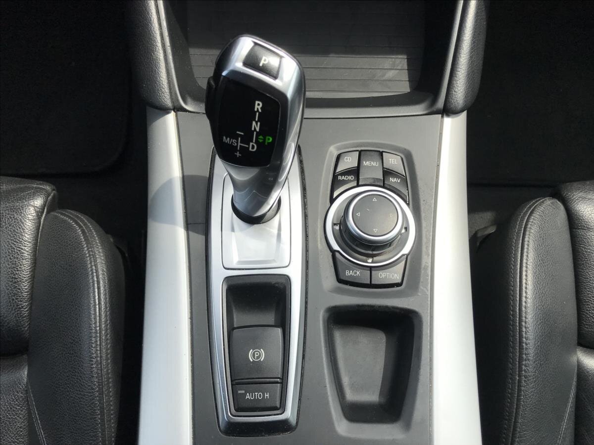 BMW X6 Kombi 3,0 l 180 kw