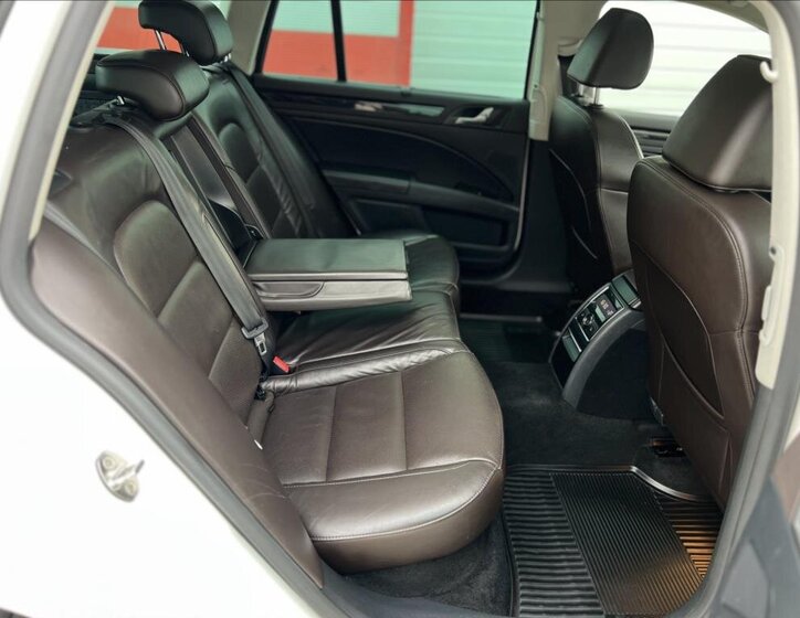 Škoda Superb Kombi 2,0 l 125 kw