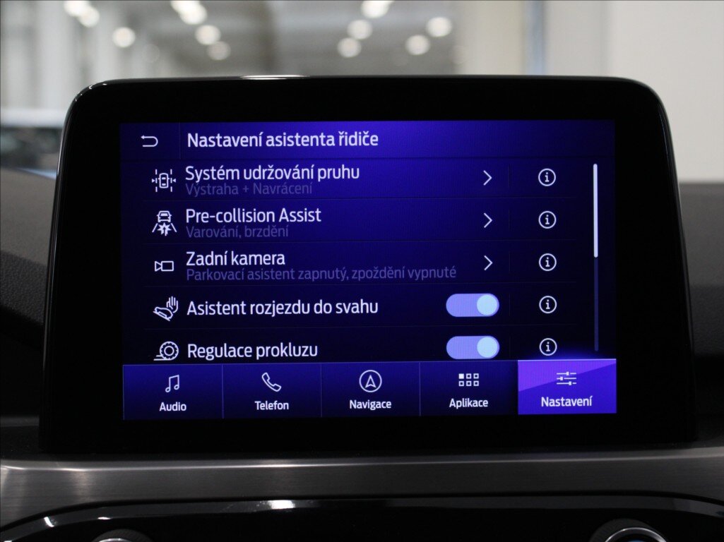 Ford Kuga SUV / Terénní 1,5 l 88 kw