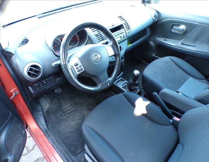 Nissan Note Kombi 1,4 l 65 kw