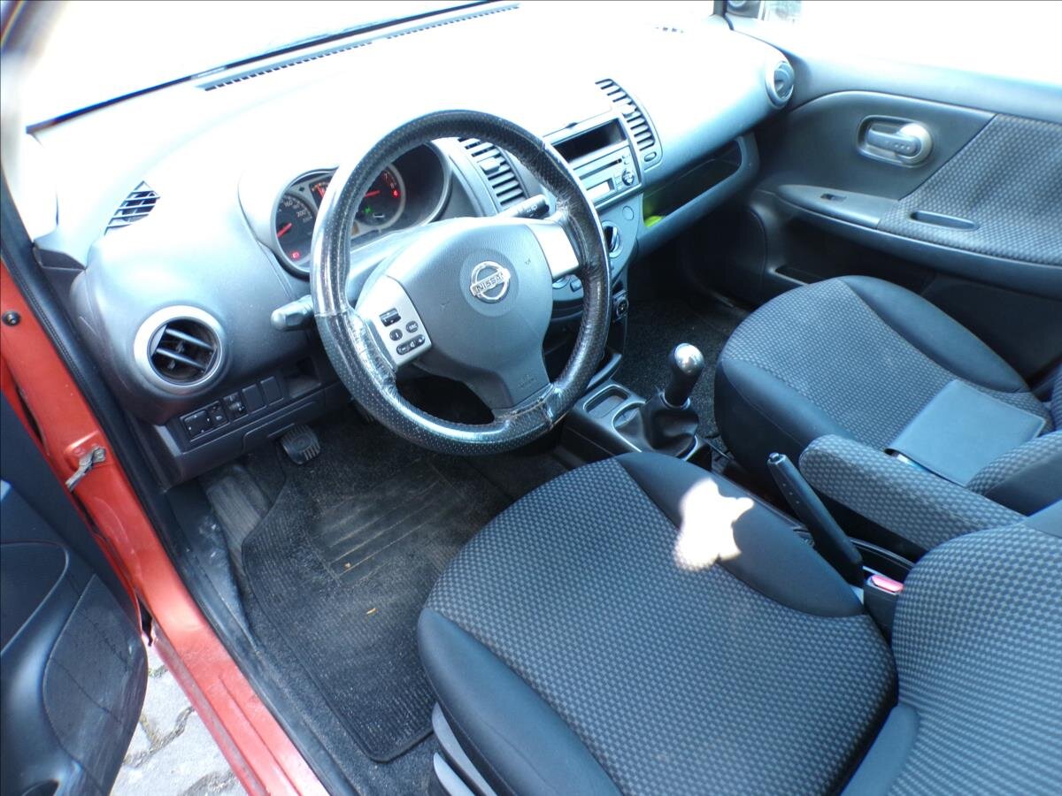 Nissan Note Kombi 1,4 l 65 kw