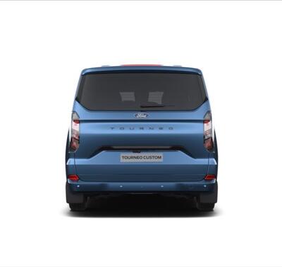 Ford Tourneo Custom 6