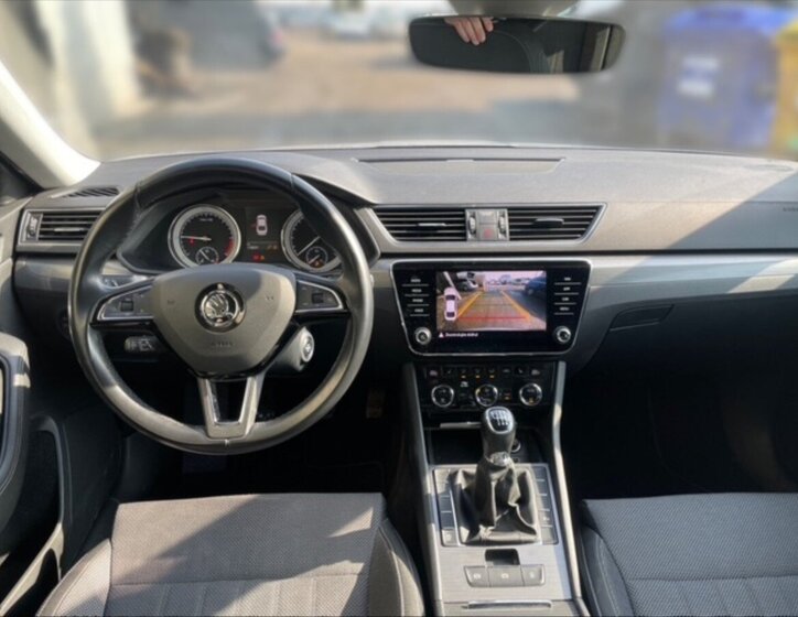 Škoda Superb Liftback 2,0 l 110 kw