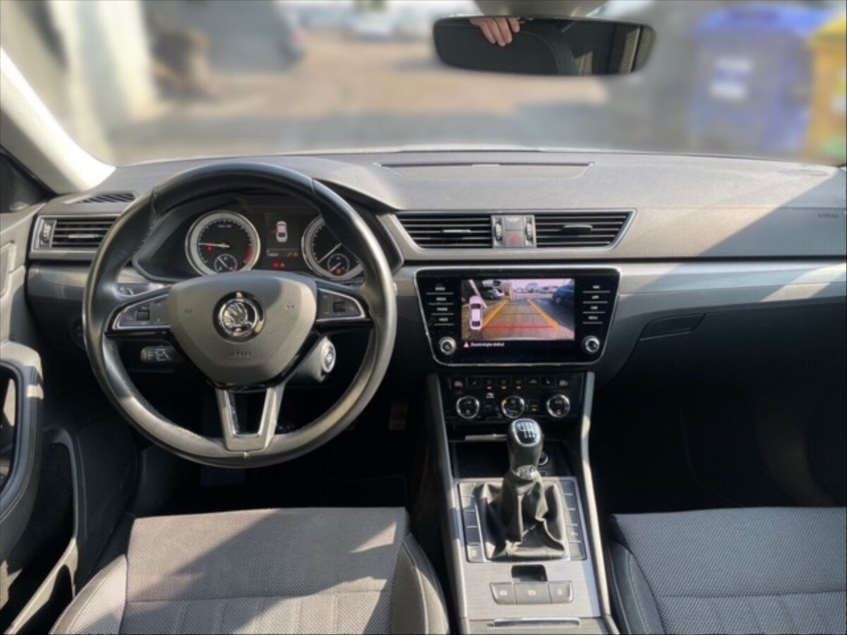 Škoda Superb Liftback 2,0 l 110 kw