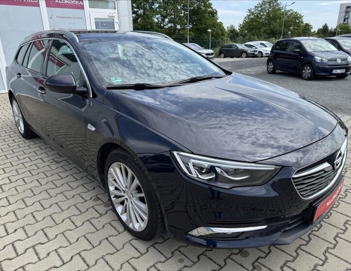 Opel Insignia 9