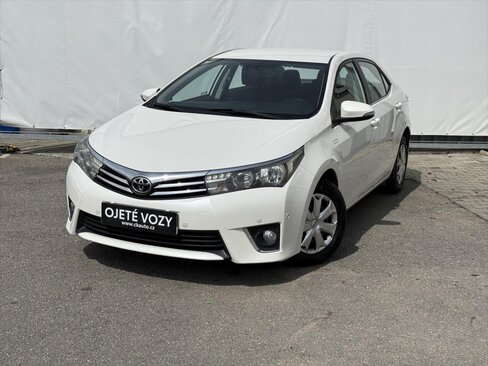Toyota Corolla Sedan / Limuzína 1,6 l 97 kw